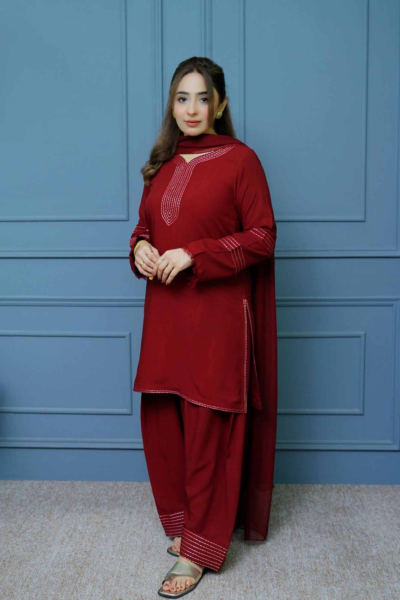Nisa Maroon