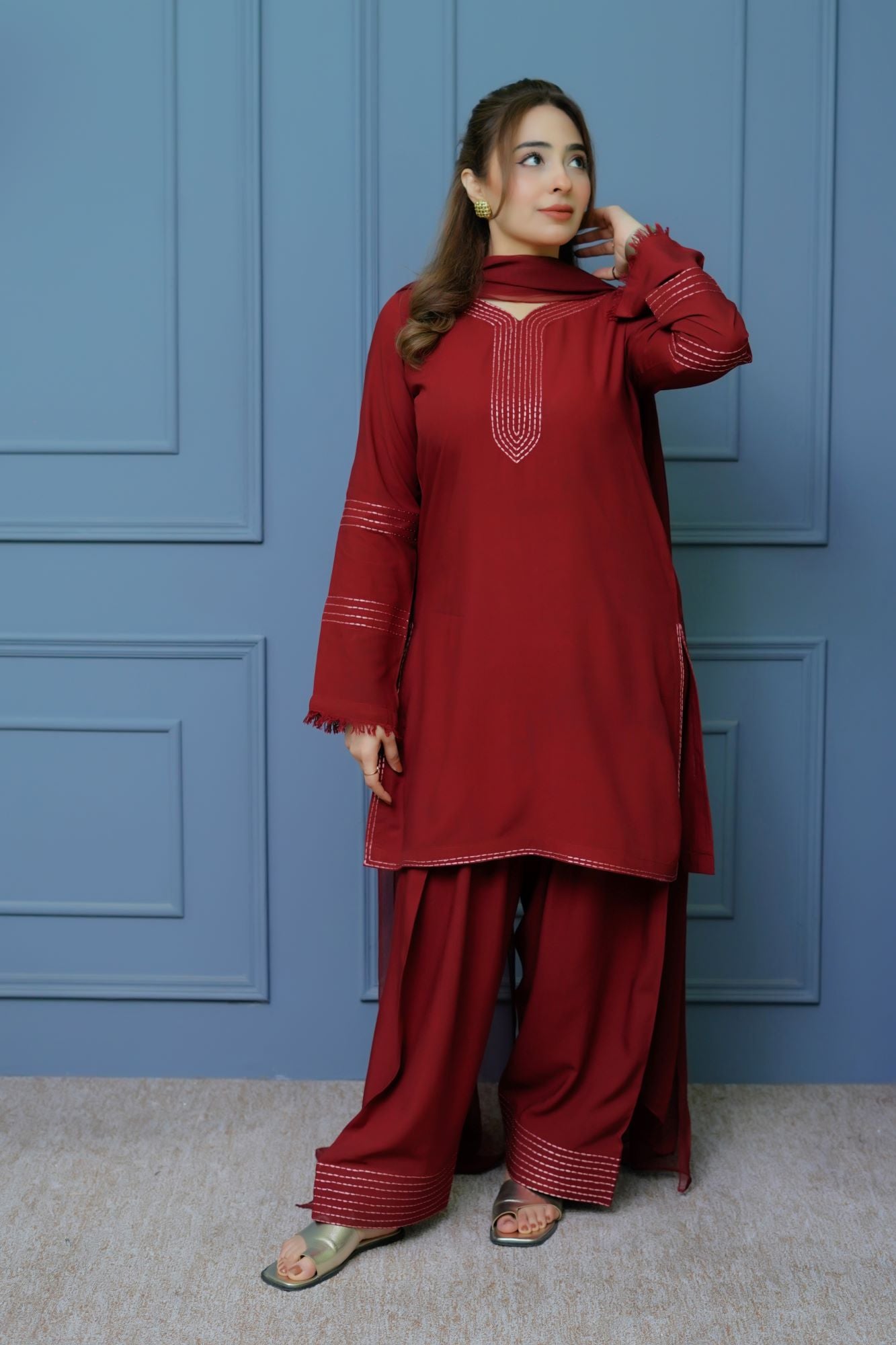 Nisa Maroon