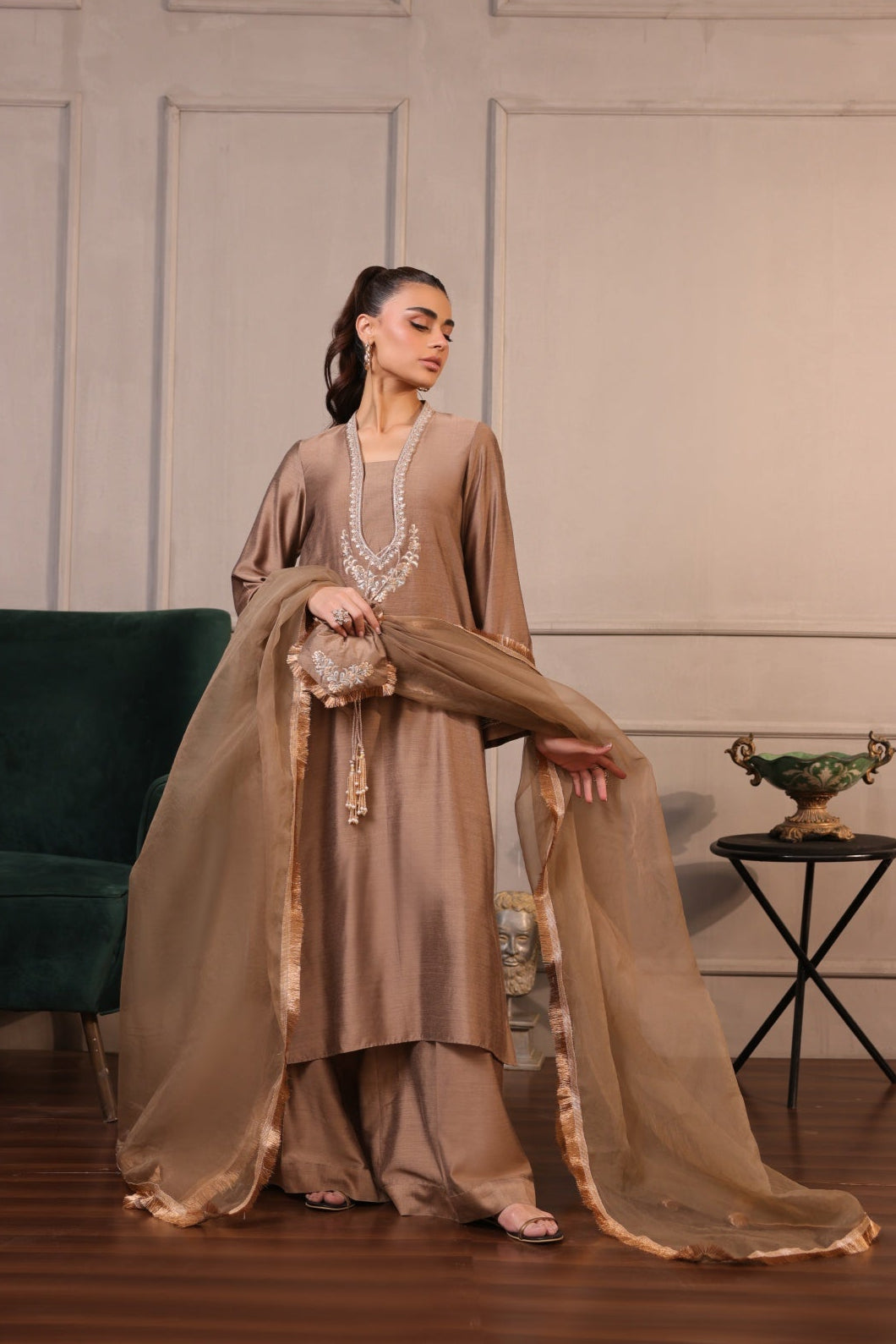 shaista lodhi dress design Shaista Lodhi in our bright mustard kurta pants, enhanced with minimalistic style of design. Delivering exquisiteness by pairing it with her own scarf. Winter Series Available for order For orders and details